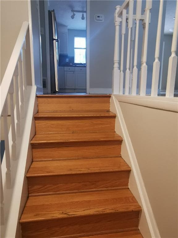 4 bedroom, 2 bathroom, 1,744 sq ft single family residence for rent at 250 Sheringham Drive, Roswell, GA 30076 for $2,495 a month — photo 5