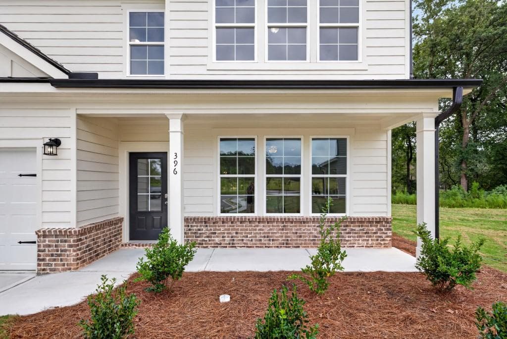 4 bedroom, 3 bathroom, 1,865 sq ft single family residence for sale at 396 Crimson Feather Drive, Jefferson, GA 30549 — photo 4