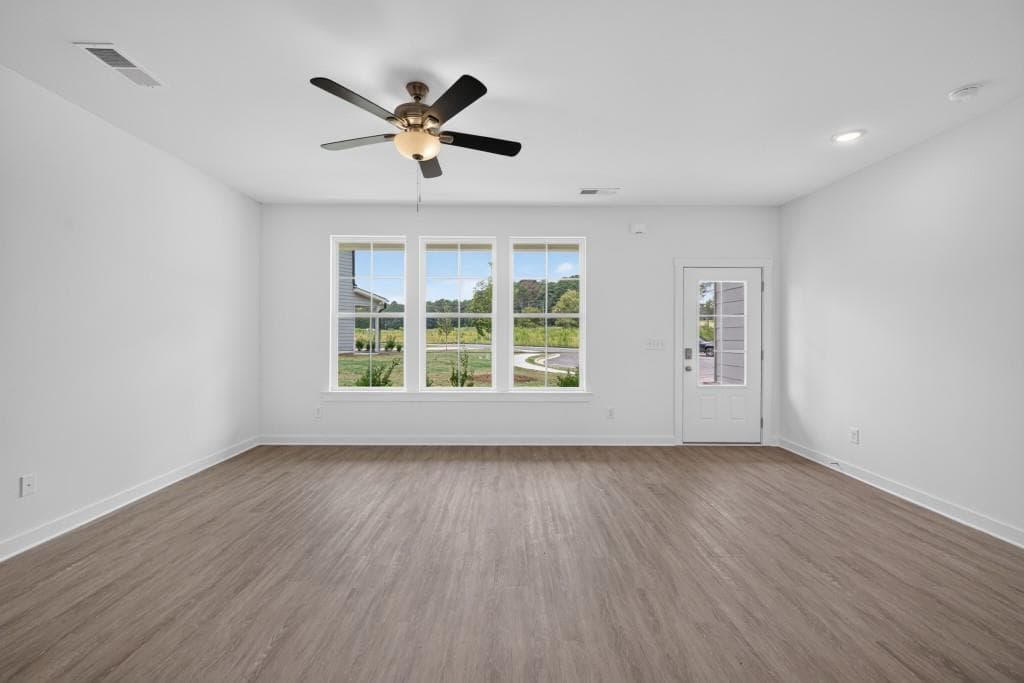 4 bedroom, 3 bathroom, 1,865 sq ft single family residence for sale at 396 Crimson Feather Drive, Jefferson, GA 30549 — photo 8
