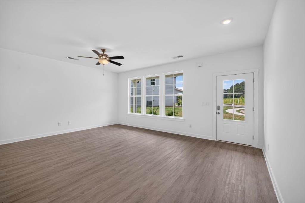4 bedroom, 3 bathroom, 1,865 sq ft single family residence for sale at 396 Crimson Feather Drive, Jefferson, GA 30549 — photo 9