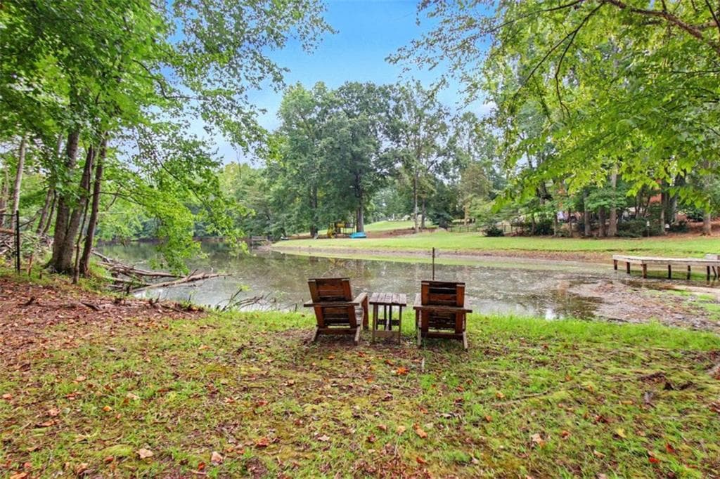 5 bedroom, 6 bathroom, 5,085 sq ft single family residence for sale at 200 Acton Drive, Fayetteville, GA 30215 — photo 3