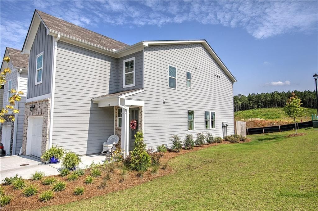 3 bedroom, 3 bathroom, 1,656 sq ft townhouse for sale at 116 Park Ridge Circle, Cartersville, GA 30120 — photo 2