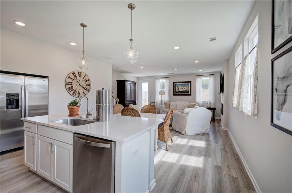 3 bedroom, 3 bathroom, 1,656 sq ft townhouse for sale at 116 Park Ridge Circle, Cartersville, GA 30120 — photo 6