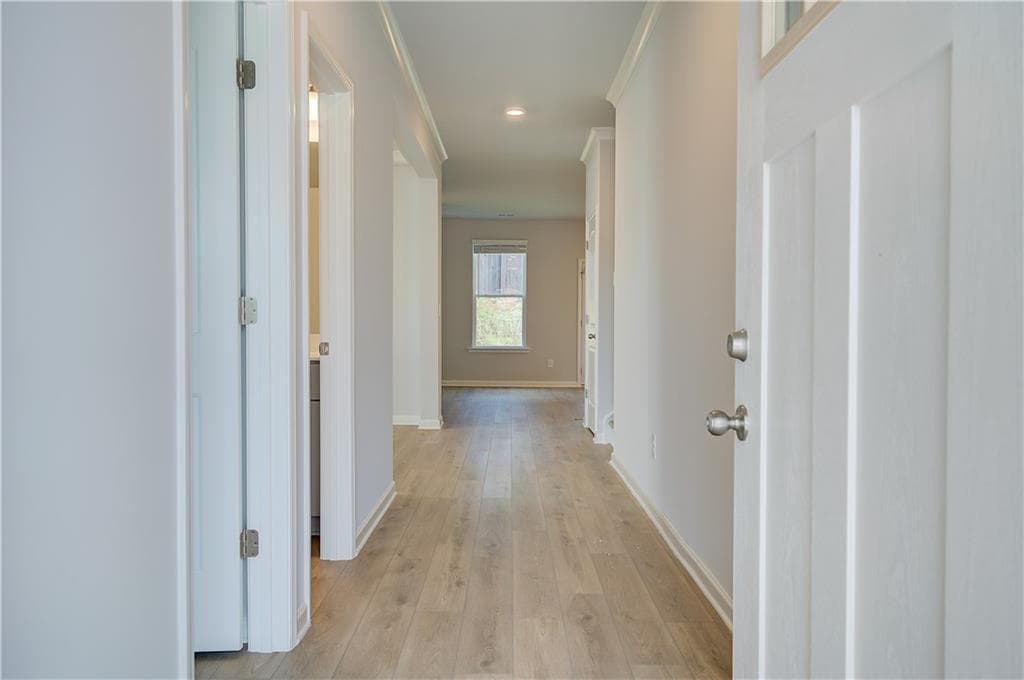5 bedroom, 3 bathroom, 3,054 sq ft single family residence for sale at 648 Leafy Branch Way, Mcdonough, GA 30253 — photo 4