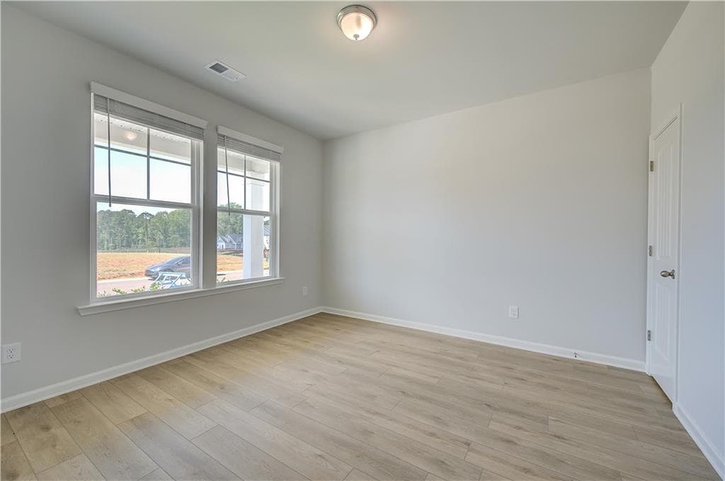 5 bedroom, 3 bathroom, 3,054 sq ft single family residence for sale at 648 Leafy Branch Way, Mcdonough, GA 30253 — photo 5