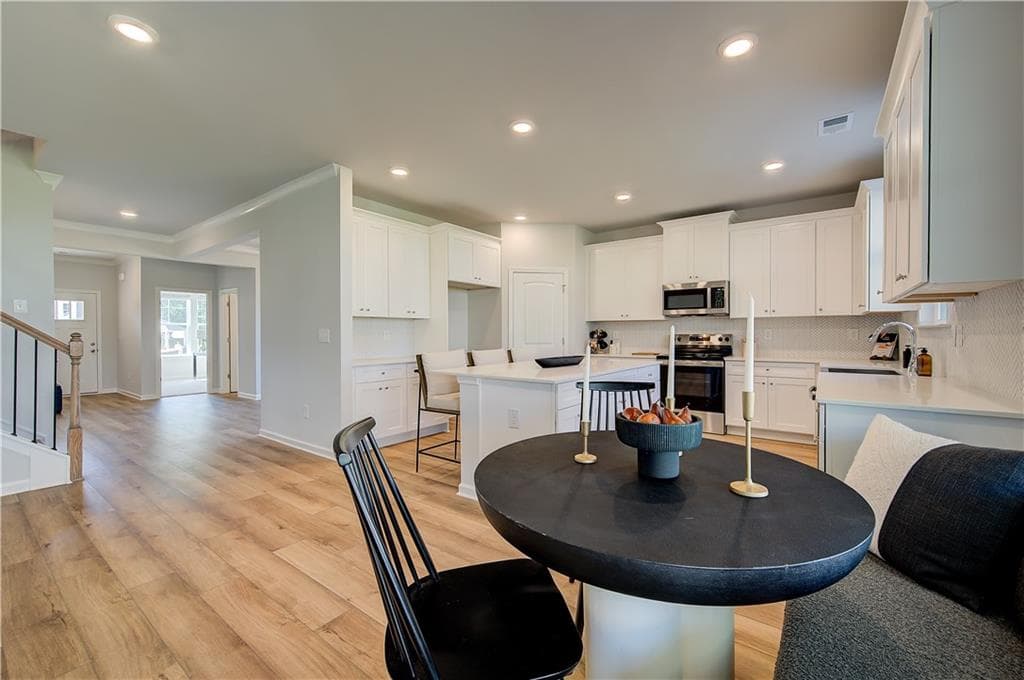 4 bedroom, 4 bathroom, 2,692 sq ft single family residence for sale at 708 Radiant Hollow Lane, Mcdonough, GA 30253 — photo 8