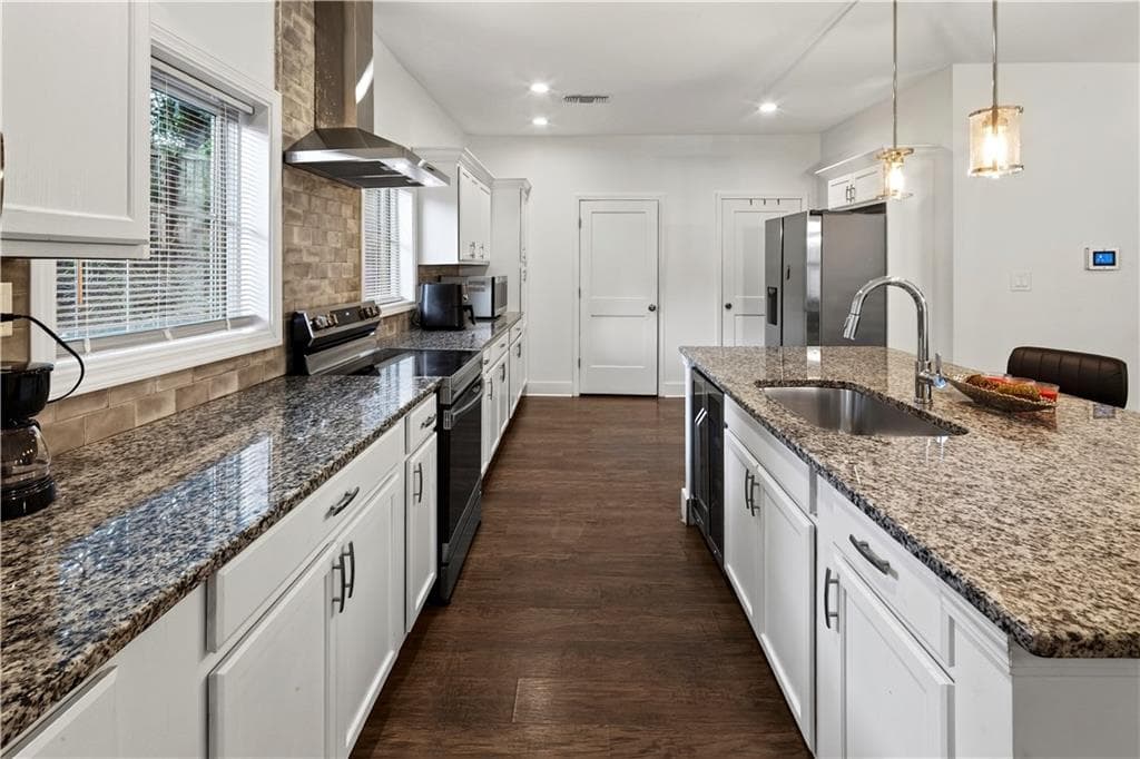 4 bedroom, 3 bathroom, 2,665 sq ft single family residence for sale at 319 Lawton Street, Atlanta, GA 30310 — photo 7