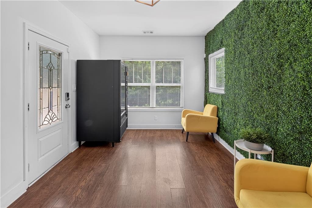 4 bedroom, 3 bathroom, 2,665 sq ft single family residence for sale at 319 Lawton Street, Atlanta, GA 30310 — photo 4