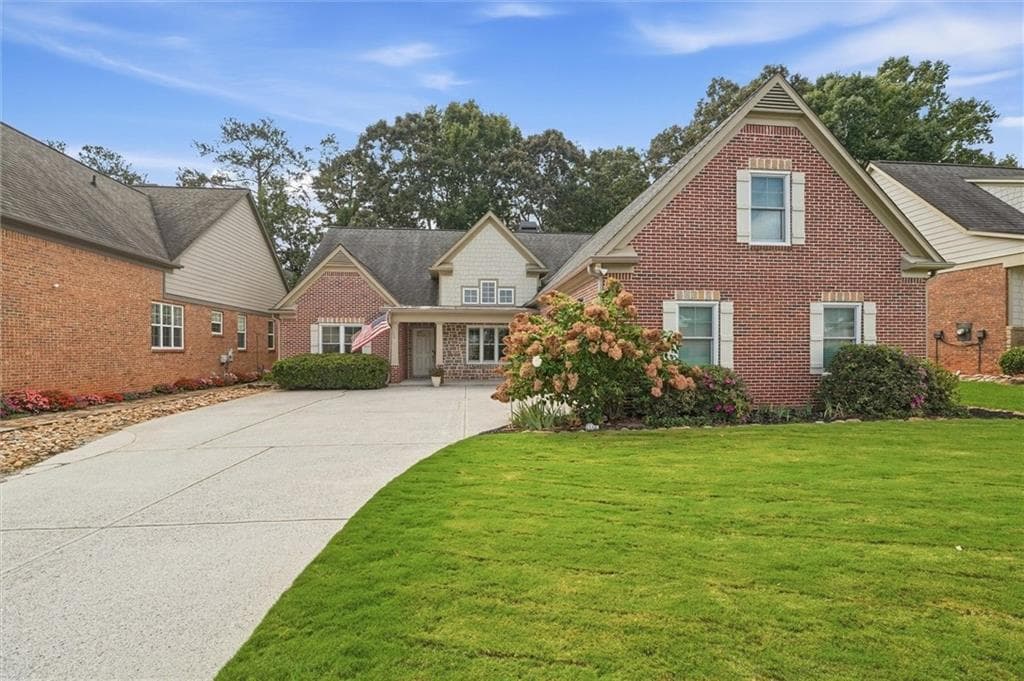 4 bedroom, 3 bathroom, 2,545 sq ft single family residence for sale at 5520 Brighton Rose Lane, Sugar Hill, GA 30518 — photo 2