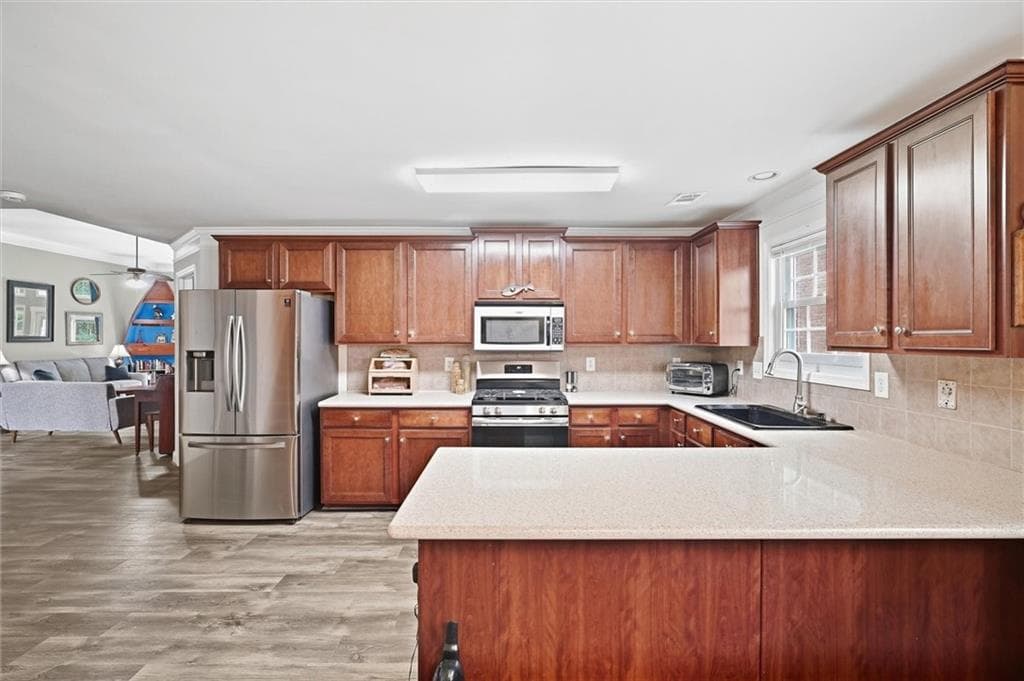 4 bedroom, 3 bathroom, 2,545 sq ft single family residence for sale at 5520 Brighton Rose Lane, Sugar Hill, GA 30518 — photo 8