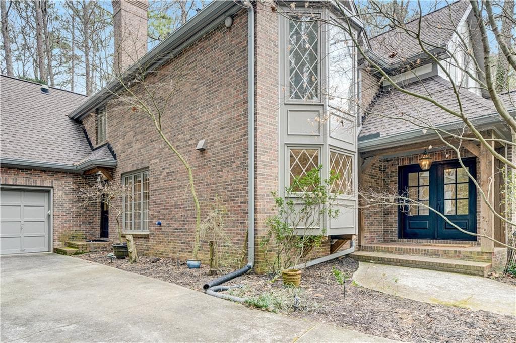 5 bedroom, 5 bathroom, 5,413 sq ft single family residence for sale at 1701 Trotters Lane, Stone Mountain, GA 30087 — photo 3