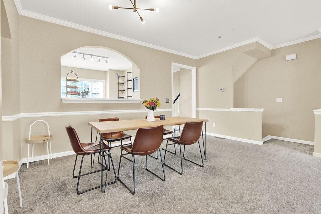 3 bedroom, 4 bathroom, 2,154 sq ft townhouse for sale at 1854 Appaloosa Mill Court, Buford, GA 30519 — photo 3