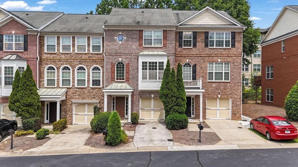 3 bedroom, 4 bathroom, 2,154 sq ft townhouse for sale at 1854 Appaloosa Mill Court, Buford, GA 30519 — photo 7