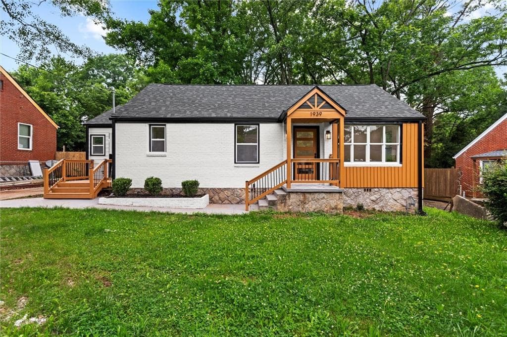 3 bedroom, 2 bathroom, 1,518 sq ft single family residence for sale at 1939 Willa Drive, Decatur, GA 30032 — photo 4