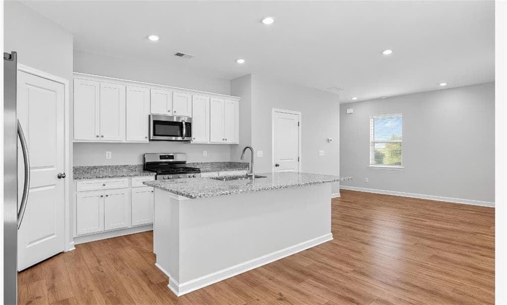 4 bedroom, 3 bathroom, 1,822 sq ft single family residence for sale at 1872 Holmsey Circle, Conyers, GA 30094 — photo 9