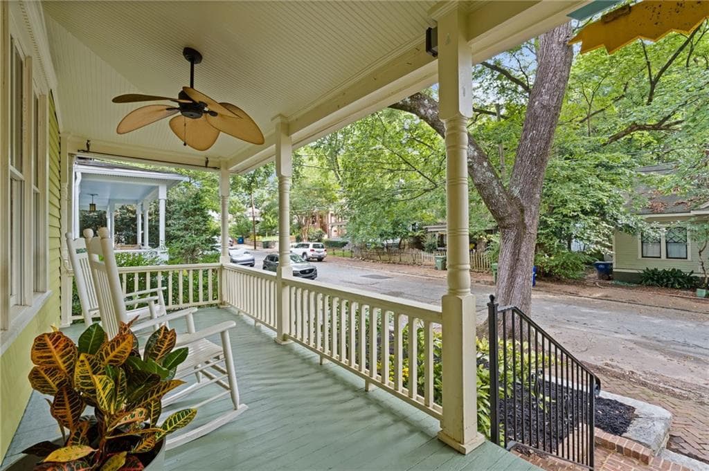 2 bedroom, 2 bathroom, 1,361 sq ft single family residence for sale at 369 Loomis Avenue, Atlanta, GA 30312 — photo 4