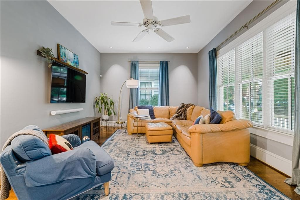 2 bedroom, 2 bathroom, 1,361 sq ft single family residence for sale at 369 Loomis Avenue, Atlanta, GA 30312 — photo 6