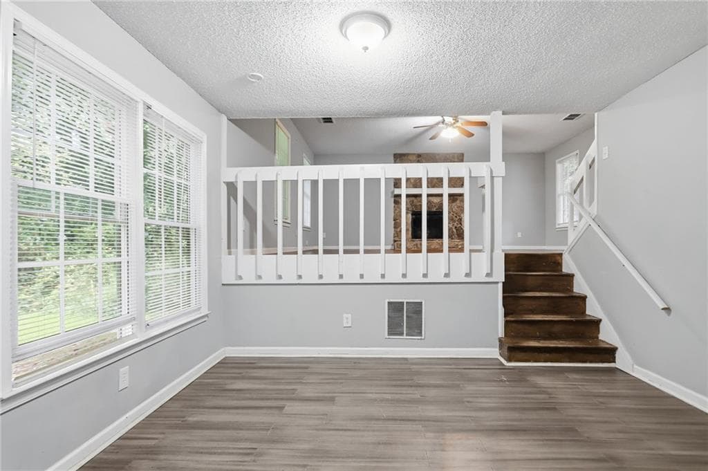 3 bedroom, 2 bathroom, 1,484 sq ft single family residence for sale at 5565 Westberry Lane, Norcross, GA 30071 — photo 6