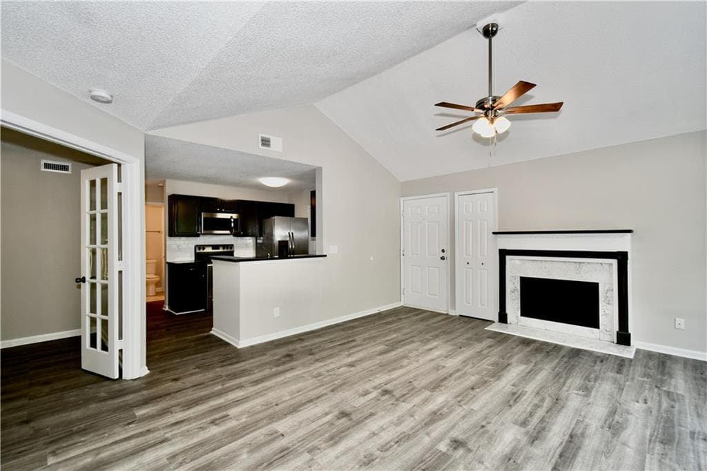 3 bedroom, 2 bathroom, 950 sq ft condominium for rent at 1101 Sandy Lane Drive, Johns Creek, GA 30022 for $1,825 a month — photo 5