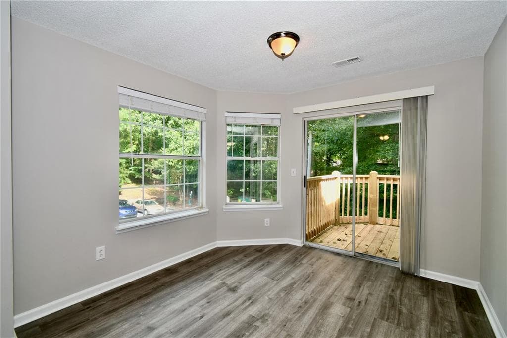 3 bedroom, 2 bathroom, 950 sq ft condominium for rent at 1101 Sandy Lane Drive, Johns Creek, GA 30022 for $1,825 a month — photo 8