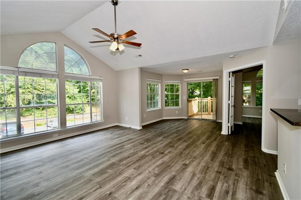 3 bedroom, 2 bathroom, 950 sq ft condominium for rent at 1101 Sandy Lane Drive, Johns Creek, GA 30022 for $1,825 a month — photo 3
