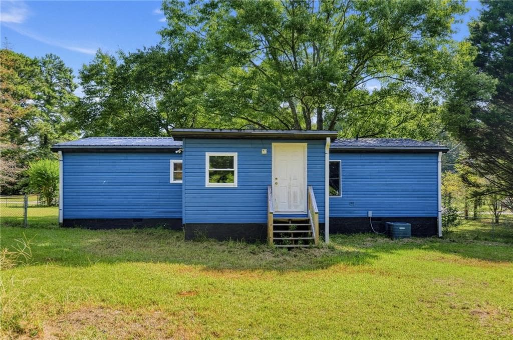 3 bedroom, 2 bathroom, 1,270 sq ft single family residence for sale at 240 norfolk dr, Hampton, GA 30228 — photo 3