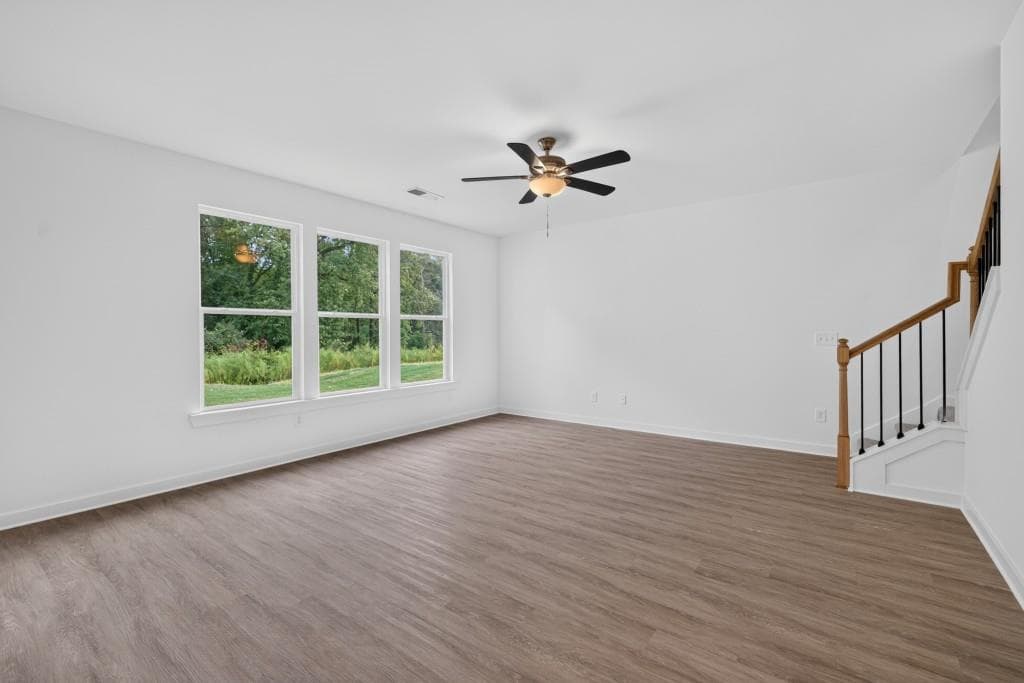 4 bedroom, 3 bathroom, 2,159 sq ft single family residence for sale at 384 Crimson Feather Drive, Jefferson, GA 30549 — photo 10