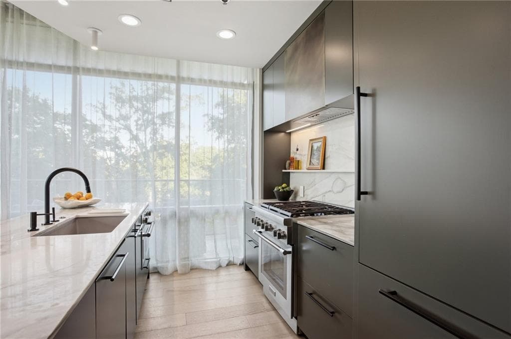 2 bedroom, 2 bathroom, 1,285 sq ft condominium for rent at 905 Juniper Street 516, Atlanta, GA 30309 for $4,500 a month — photo 6