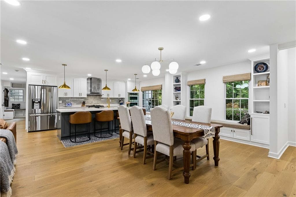 4 bedroom, 4 bathroom, 2,916 sq ft single family residence under contract at 2658 Chimney Springs Drive, Marietta, GA 30062 — photo 5