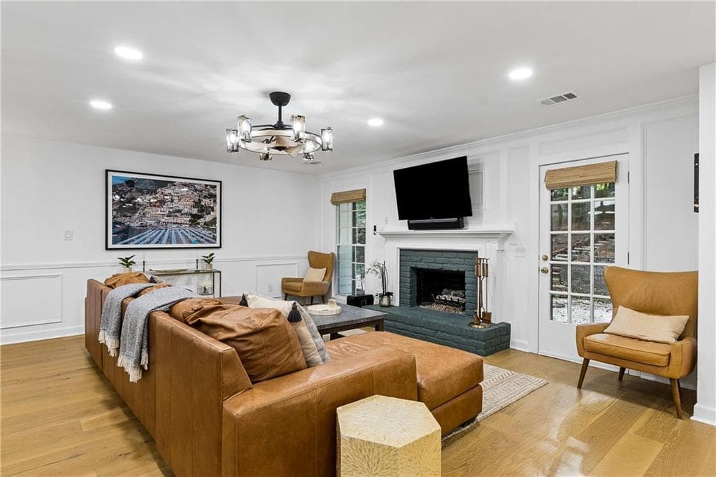 4 bedroom, 4 bathroom, 2,916 sq ft single family residence under contract at 2658 Chimney Springs Drive, Marietta, GA 30062 — photo 7