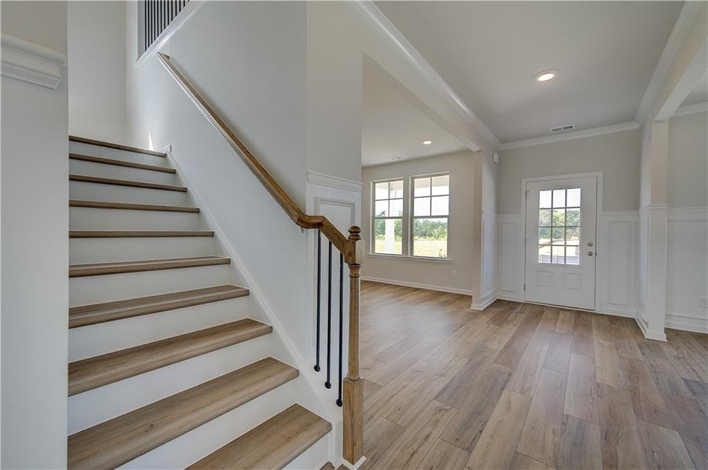 4 bedroom, 3 bathroom, 3,415 sq ft single family residence for sale at 729 Dunlake Way, Locust Grove, GA 30248 — photo 8