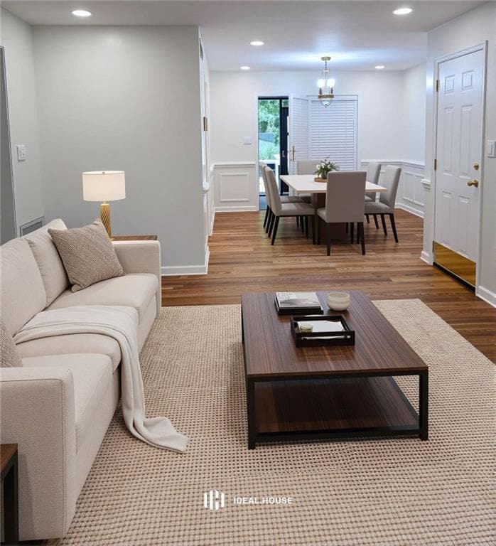 3 bedroom, 2 bathroom, 1,216 sq ft condominium for sale at 6700 Roswell Road UNIT 7A, Sandy Springs, GA 30328 — photo 7