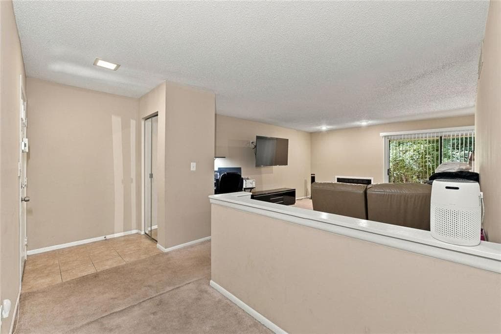 2 bedroom, 2 bathroom, 1,404 sq ft condominium for sale at 27 Little Silver Court, Smyrna, GA 30080 — photo 4