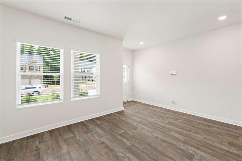 4 bedroom, 3 bathroom, 2,700 sq ft single family residence for sale at 1921 Wheat valley Circle, Conyers, GA 30013 — photo 5