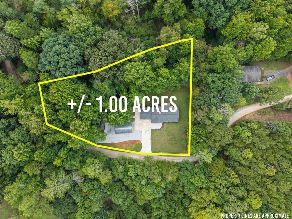 3 bedroom, 2 bathroom, 1,386 sq ft single family residence under contract at 4849 Truman Mountain Road, Gainesville, GA 30506 — photo 3