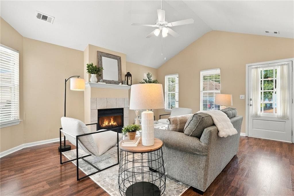 3 bedroom, 2 bathroom, 1,328 sq ft single family residence for sale at 204 Rose Cottage Drive, Woodstock, GA 30189 — photo 4