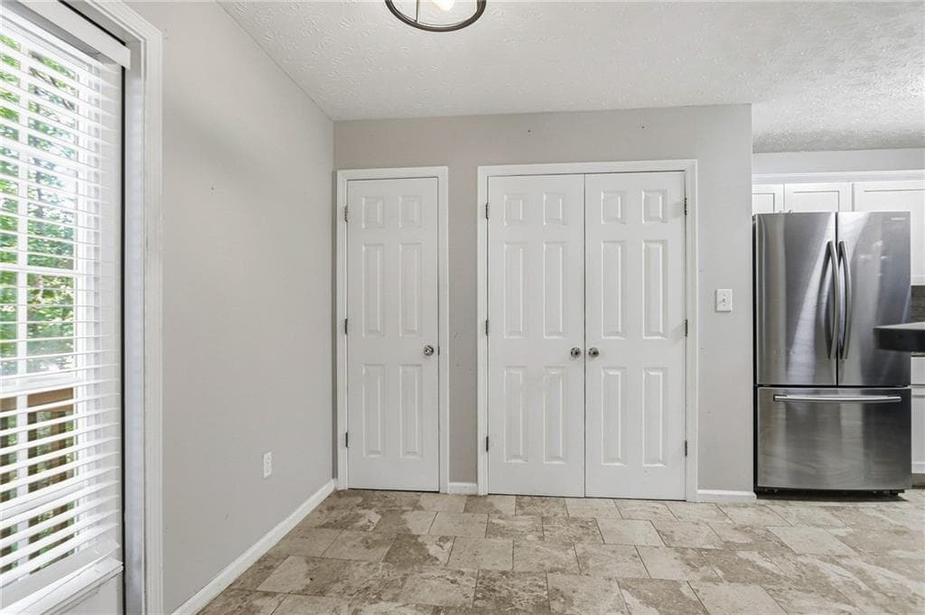3 bedroom, 3 bathroom, 1,092 sq ft single family residence for sale at 2903 Etchison Road, Loganville, GA 30052 — photo 2
