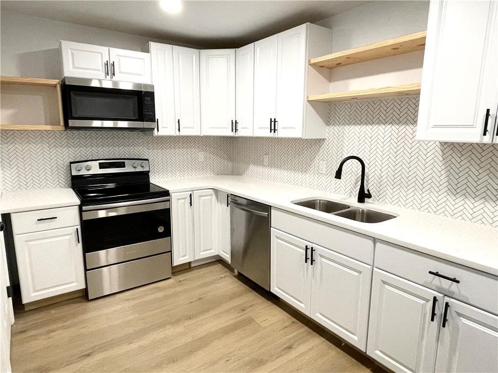 2 bedroom, 2 bathroom, 1,200 sq ft duplex for rent at 359 Mimosa Drive, Buford, GA 30518 for $1,765 a month