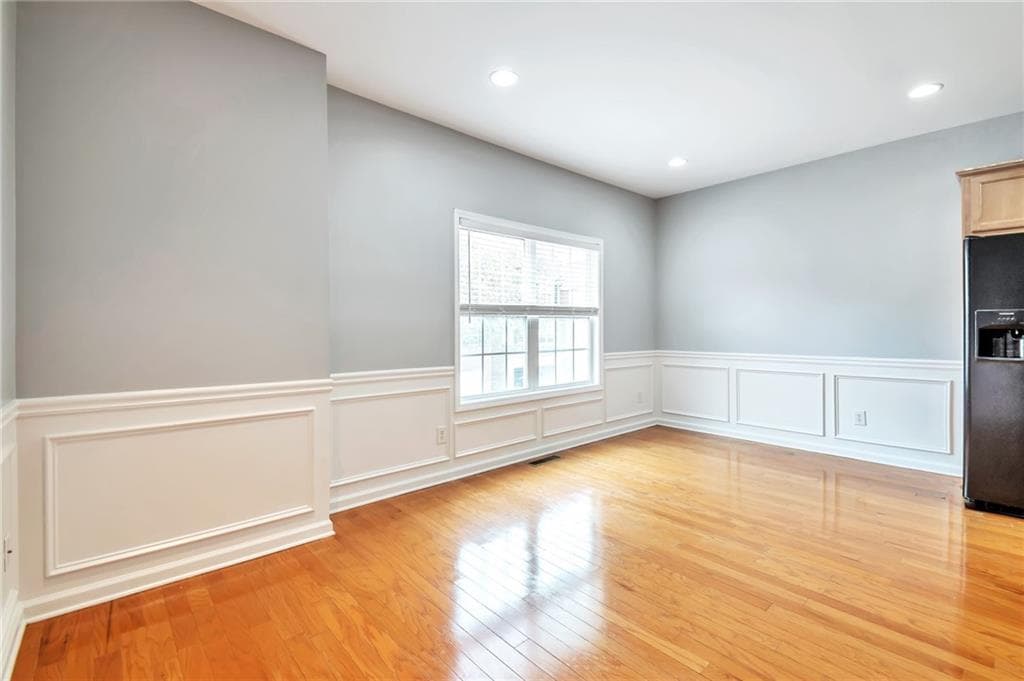 4 bedroom, 5 bathroom, 2,452 sq ft single family residence for sale at 2279 Spin Drift Way, Lawrenceville, GA 30043 — photo 8