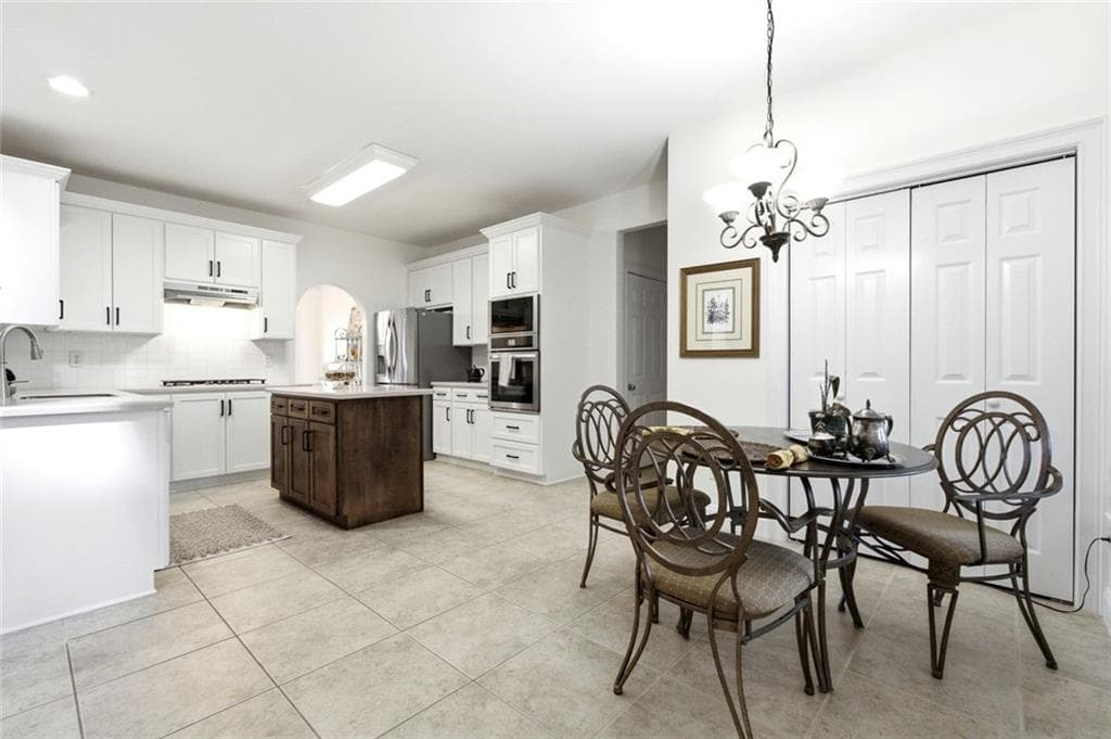 4 bedroom, 3 bathroom, 2,672 sq ft single family residence for sale at 2010 Carithers Drive, Marietta, GA 30064 — photo 6