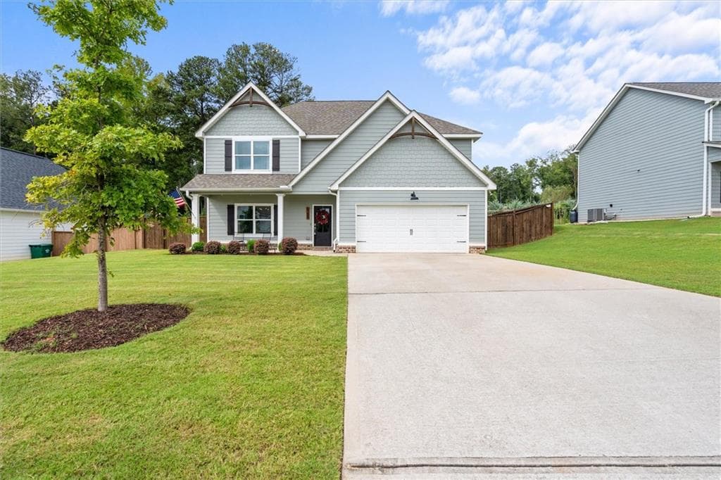 4 bedroom, 3 bathroom, 2,637 sq ft single family residence for sale at 145 Springwood Drive, Carrollton, GA 30117 — photo 3