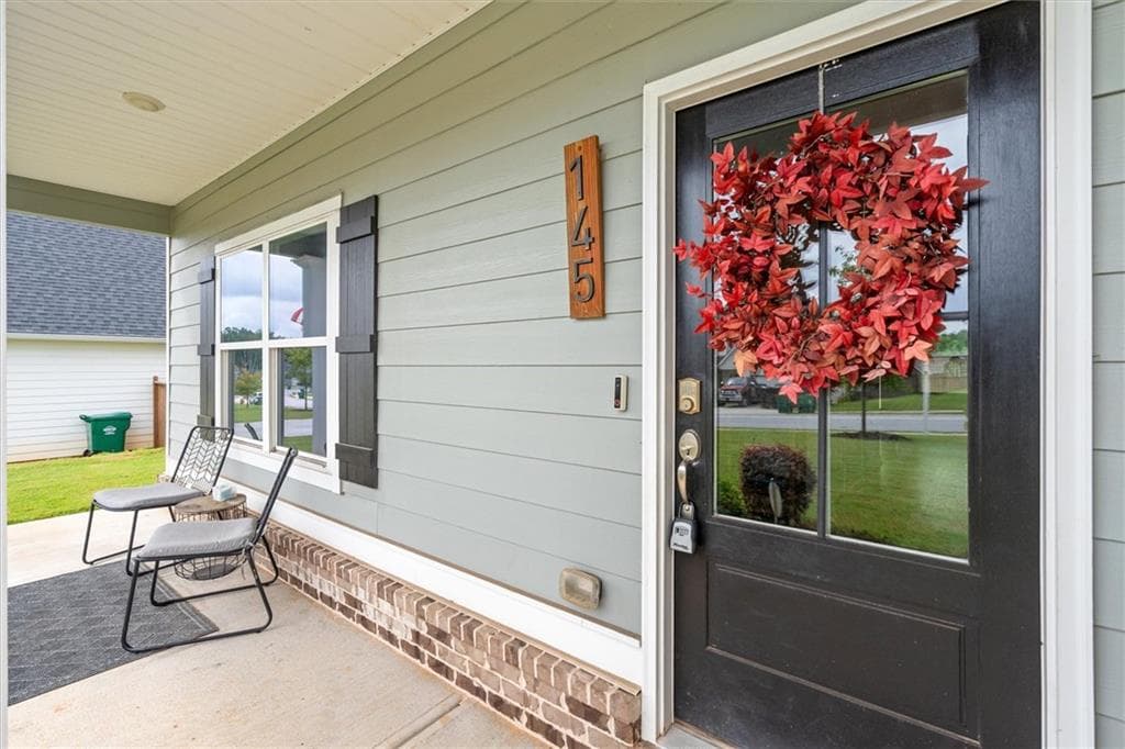 4 bedroom, 3 bathroom, 2,637 sq ft single family residence for sale at 145 Springwood Drive, Carrollton, GA 30117 — photo 5