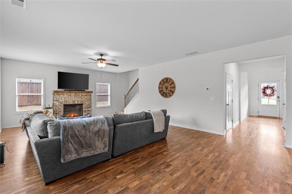 4 bedroom, 3 bathroom, 2,637 sq ft single family residence for sale at 145 Springwood Drive, Carrollton, GA 30117 — photo 9