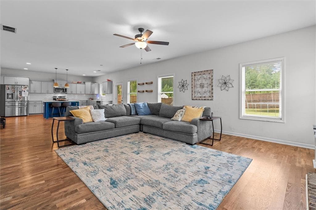 4 bedroom, 3 bathroom, 2,637 sq ft single family residence for sale at 145 Springwood Drive, Carrollton, GA 30117 — photo 10