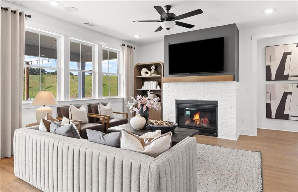 5 bedroom, 3 bathroom, 2,683 sq ft single family residence for sale at 264 Kilmington Court, Mcdonough, GA 30253 — photo 4