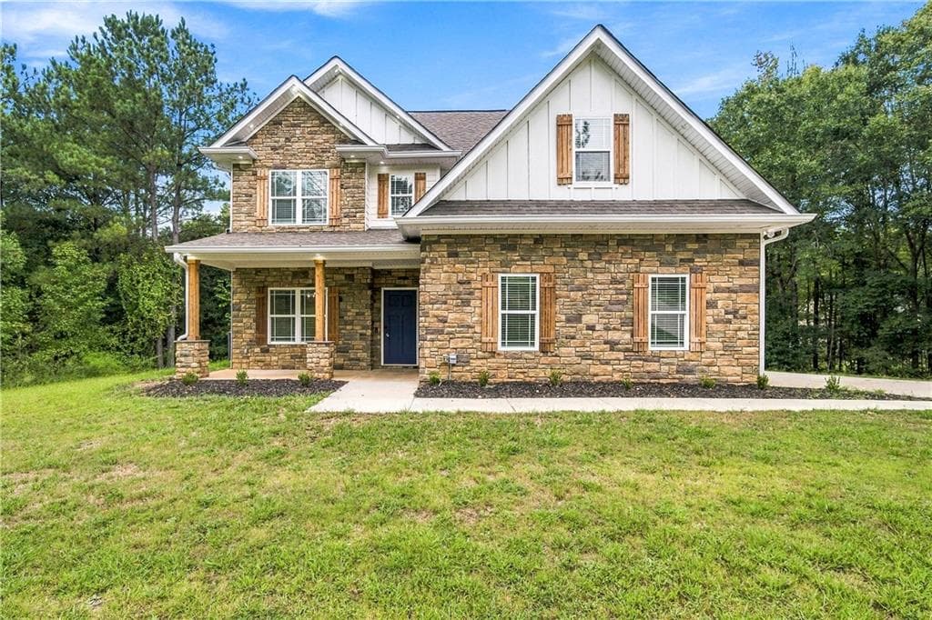 4 bedroom, 3 bathroom, 2,183 sq ft single family residence for sale at 376 Rocky Way, Williamson, GA 30292