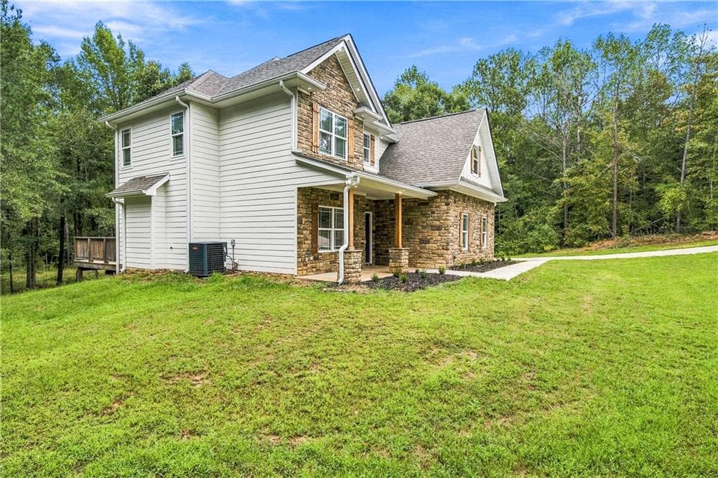 4 bedroom, 3 bathroom, 2,183 sq ft single family residence for sale at 376 Rocky Way, Williamson, GA 30292 — photo 8