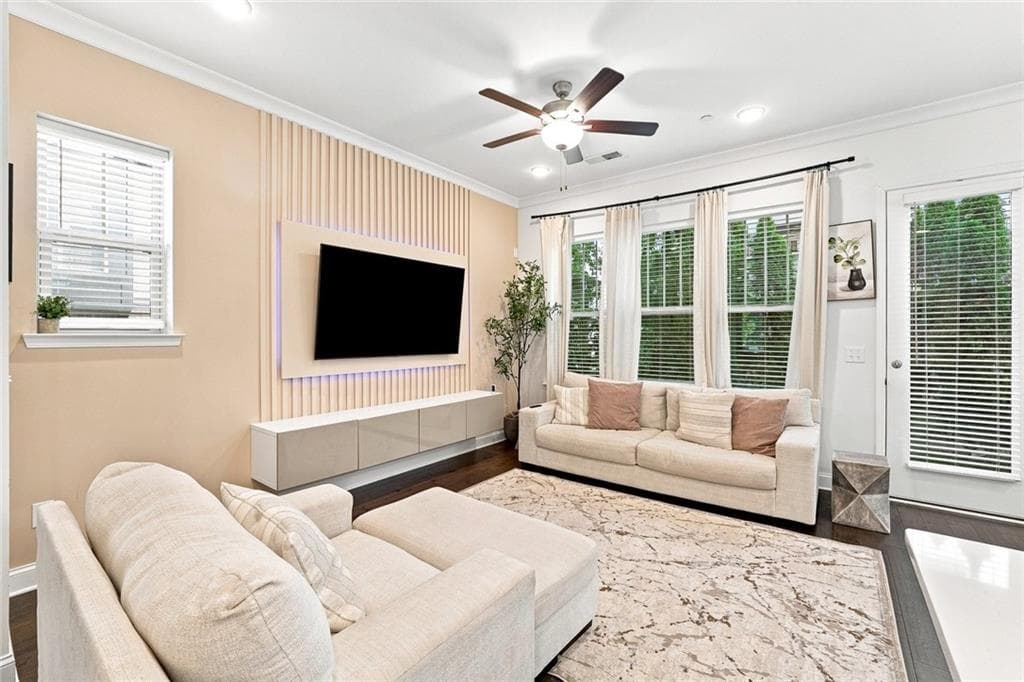 3 bedroom, 3 bathroom, 1,937 sq ft single family residence for sale at 100 Bastille Way, Smyrna, GA 30080 — photo 8