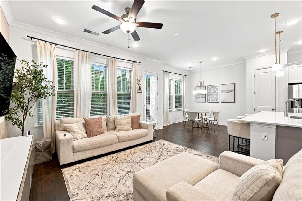 3 bedroom, 3 bathroom, 1,937 sq ft single family residence for sale at 100 Bastille Way, Smyrna, GA 30080 — photo 9