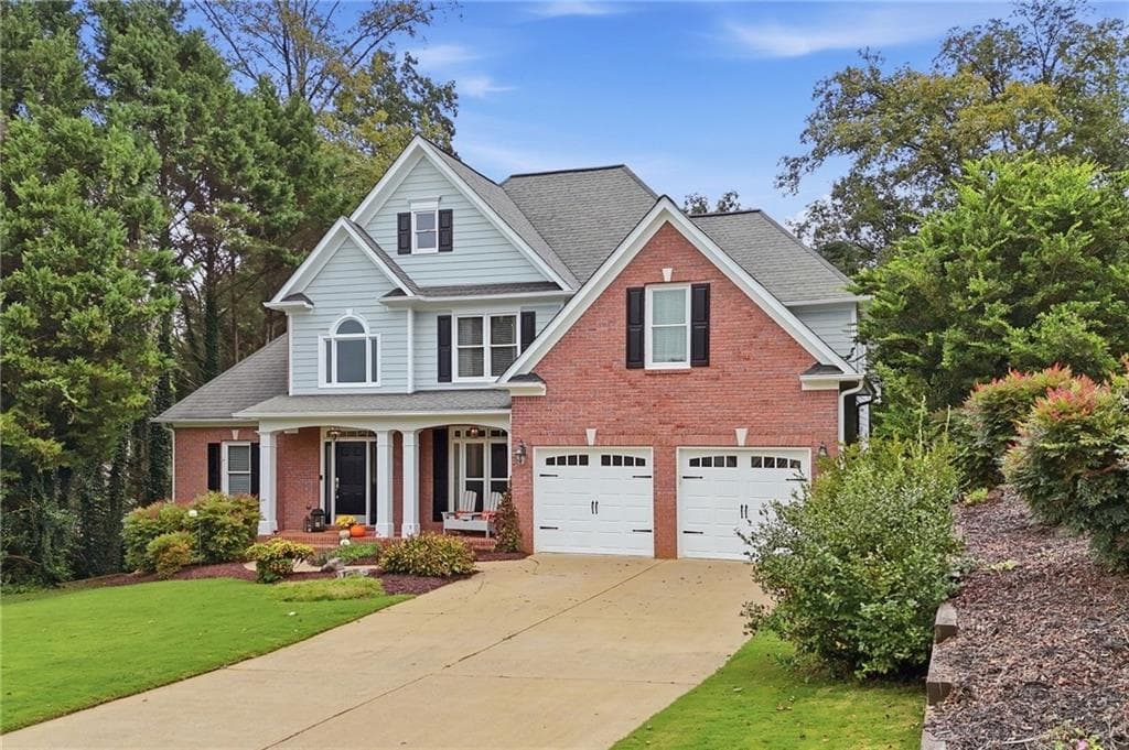 5 bedroom, 3 bathroom, 2,784 sq ft single family residence for sale at 5425 Avonshire Lane, Cumming, GA 30040 — photo 3